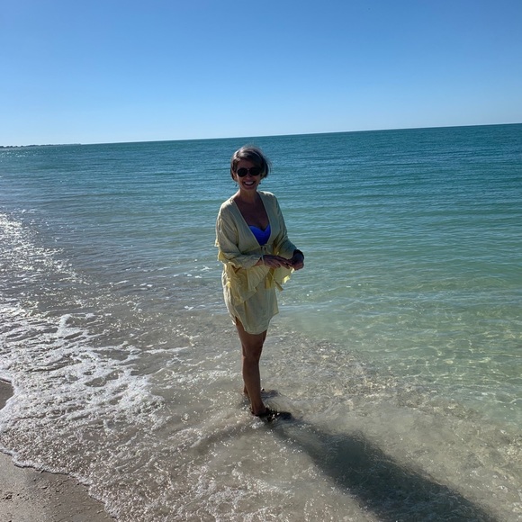 Meet your Posher, Danielle - Picture 3 of 4